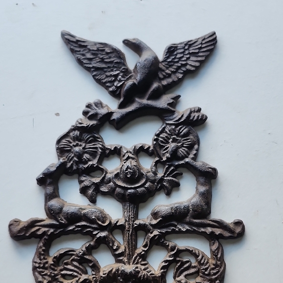 Rustic Brown Wall Hook with Bird Motif - Picture 2 of 3